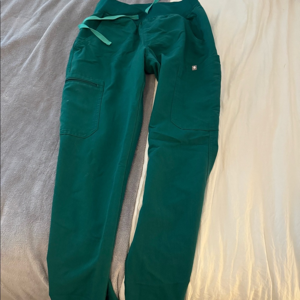 FIGS Straight leg scrub pants (XS petite)